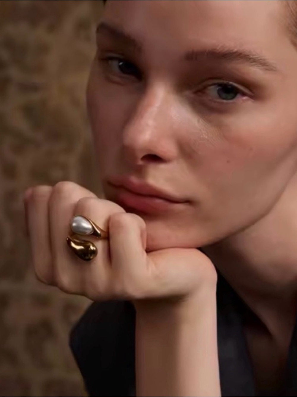 Hypoallergenic Waterproof Gold
Pearl Statement Ring - Picture 3 of 5